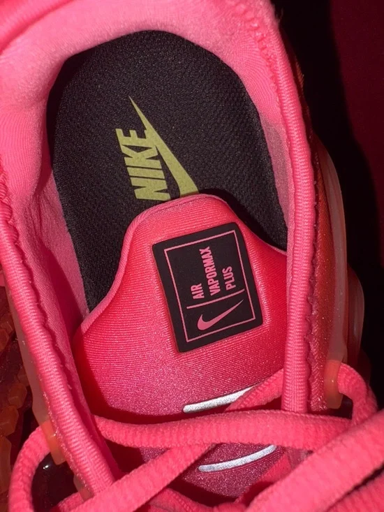 Nike Pink VaporMax Plus Women's Sneakers - Picture 4 of 4